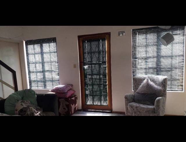3 BEDROOM DUPLEX RENTED IN CAVERSHAM GLEN